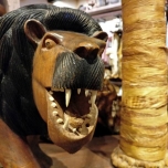 Löwenfigur in einem Shop