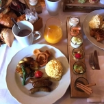 Frühstück in der Auberge de Cendrillon im Überblick
