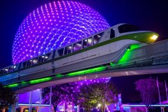 Monorail Green vor Spaceship Earth Monorail Green vor Spaceship Earth