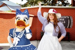 Disneybound Daisy Duck