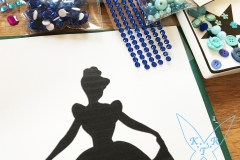Cinderella-Scherenschnitt und Bastelmaterialen