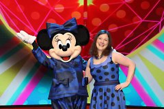 Fashionista Minnie und Dörthe posieren auf dem roten Teppich im Partnerlook Fashionista Minnie und Dörthe posieren auf dem roten Teppich im Partnerlook