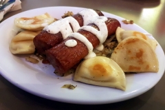 Piroggen und polnische Würste