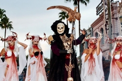 Sensenmann und Zombiebräute bei Universals Halloween Horror Nights