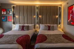 Zimmer mit zwei Betten Zimmer mit zwei Betten