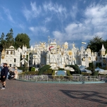 It´s a small World Fassade