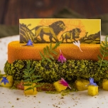 Der 3. Gang unter dem Motto ,,Hakuna Matata'':  Karamellisierte Orange mit Schokoladenstreusel