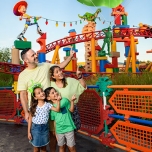 Die Green-Army Men im Toy Story Land