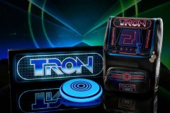 Merchandise zur Attraktion Tron Lightcycle / Run Merchandise zur Attraktion Tron Lightcycle / Run