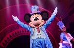 Mickey Mouse in einem hellblauen Frack Mickey Mouse in einem hellblauen Frack