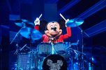 Mickey Mouse spielt Schalgzeug Mickey Mouse spielt Schalgzeug