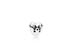 Kleines Herz mit Mickey & Minnie