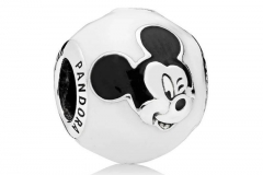 Mickey Mouse zwinkert