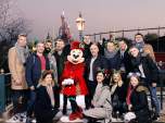 Gruppenfoto mit Minnie Mouse Gruppenfoto mit Minnie Mouse