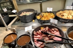 Fleisch,  Saucen und Beilagen