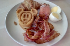 Mickey Waffel und andere Frühstücksspeisen