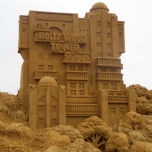 Das Hollywood Tower Hotel aus Sand