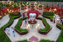 Alice in Wonderland Maze