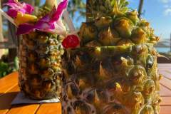 Cocktails in einer Ananas in Disney's Aulani Cocktails in einer Ananas in Disney's Aulani