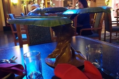 Drehbarer Teller im Look eines Baumes