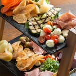Vorpsiesenplatte mit Antipasti