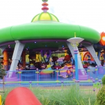 Bunte Alien Attraktion