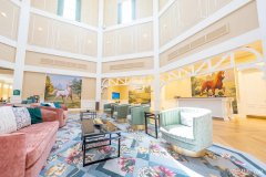 Lobby von Disneys Saratoga Springs Resort Lobby von Disneys Saratoga Springs Resort