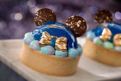 Mickey Mouse Kuchen mit Schleife