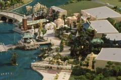 World Showcase Modelle detailliert – von links nach rechts – Skandinavien, Israel, Südkorea, Kanada und Mexico (© The Walt Disney Company)