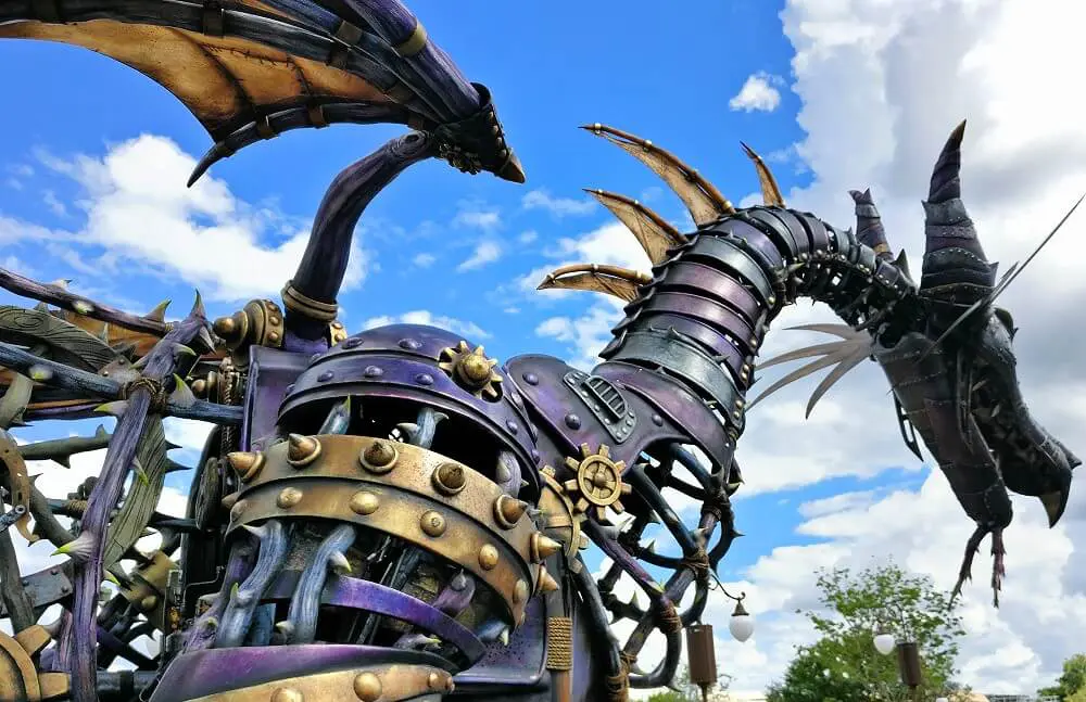 Maleficent in Drachenform bei Disney Stars on Parade bald im Disneyland Paris