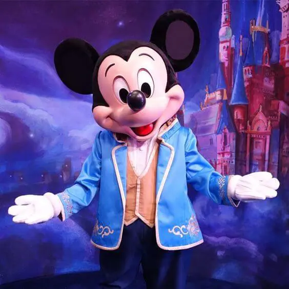 Mickey in Shanghai Mickey Mouse bei der Präsentation in Shanghai im April 2016