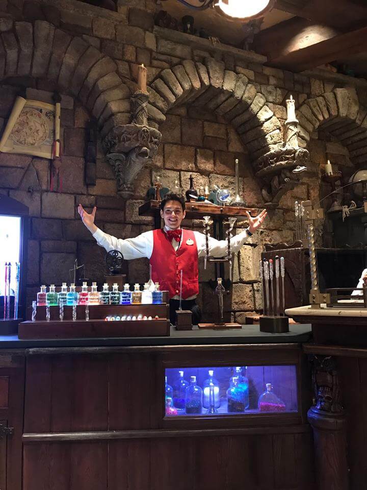 Die Verkaufstheke der Boutique de Merlin l’Enchanteur 