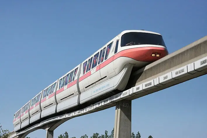 Rote Linie der Monorail in Disney World