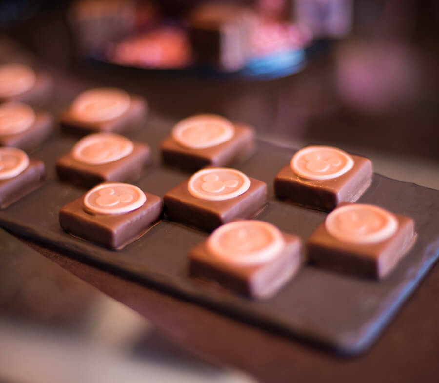 Millennial Pink-Berry Ganache Ecken