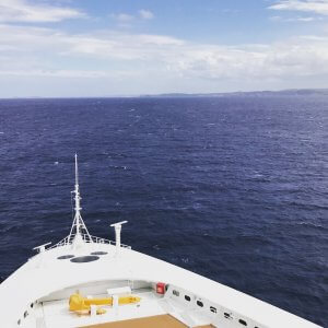 Der Bug der Disney Magic kurz vor Sardinien