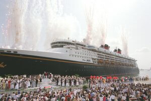 Die Disney Magic sticht das erste Mal in See & dieses Ereignis wird kräftig gefeiert