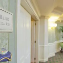 Cinderella Suite Zimmertür Cinderella Suite im Disneyland Hotel