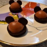 Disney-Rezept: Mickey Mousse Domes aus dem Chef Mickey's