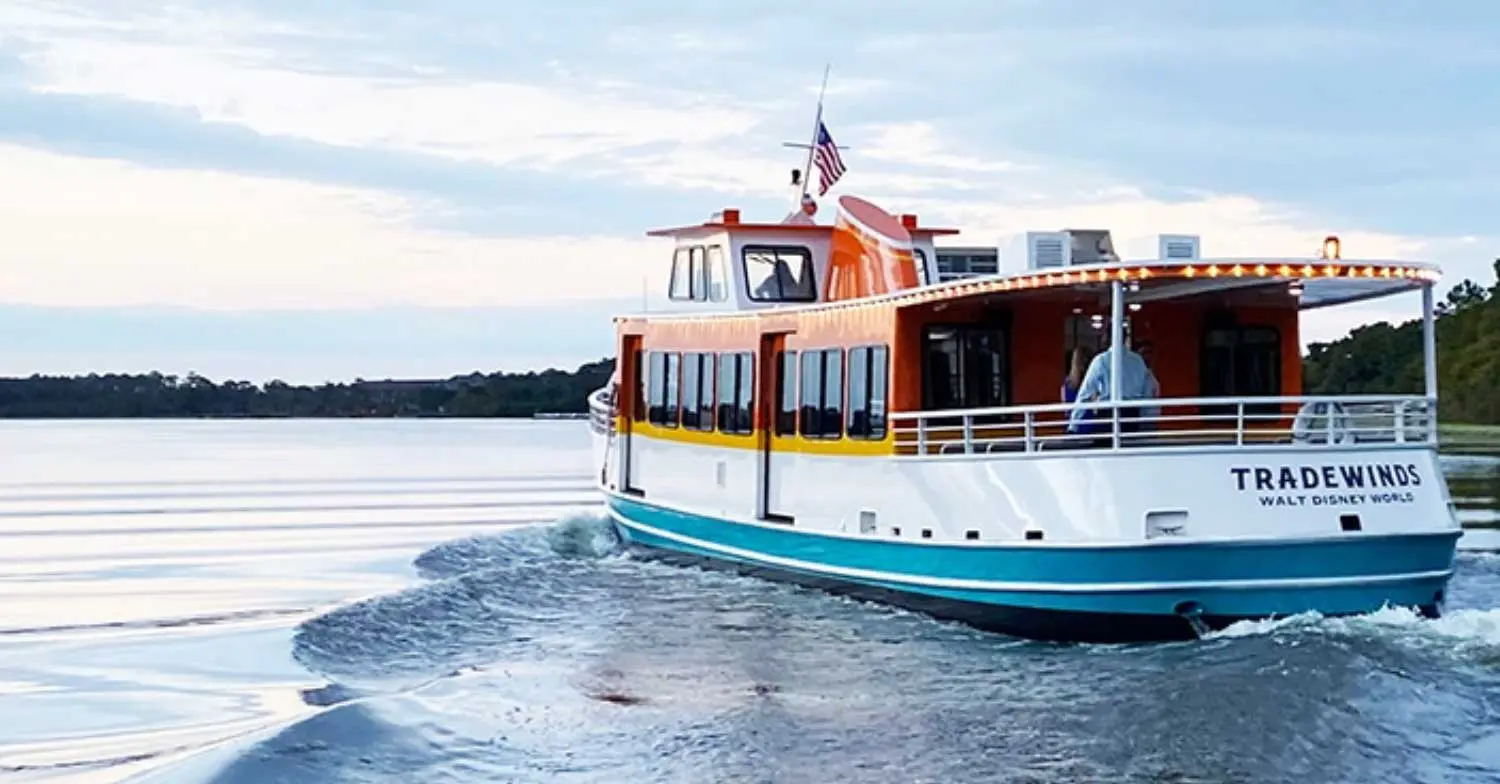 Fähre Tradewinds Fähre Tradewinds auf einem der Seen in Walt Disney World