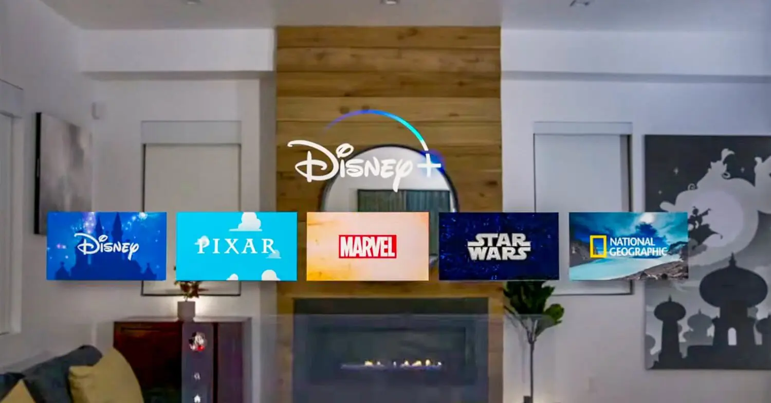 Benutzeroberfläche der Disney+ App über die neue Virtual Reality Brille Vision Pro von Apple