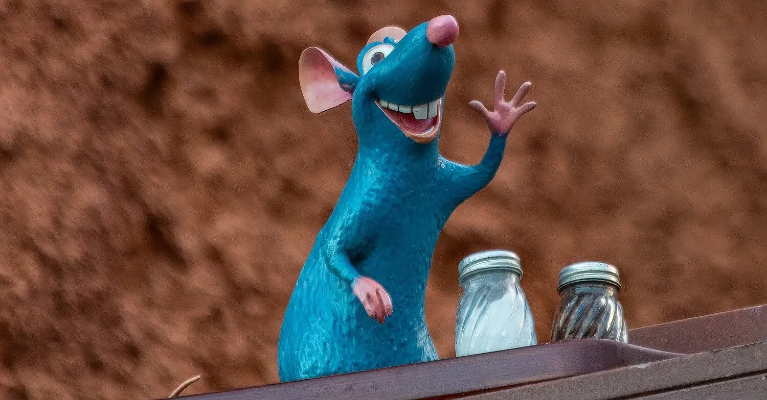 Eine Figur von Rémy beim Epcot International Food & Wine Festival