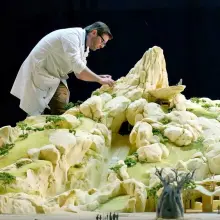 Großes Lion King Modell im zukünftigen Adventure World