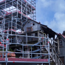 Mill Camp Tower wurden für Restaurierungsarbeiten abgebaut wieder auf dem Berg installiert.