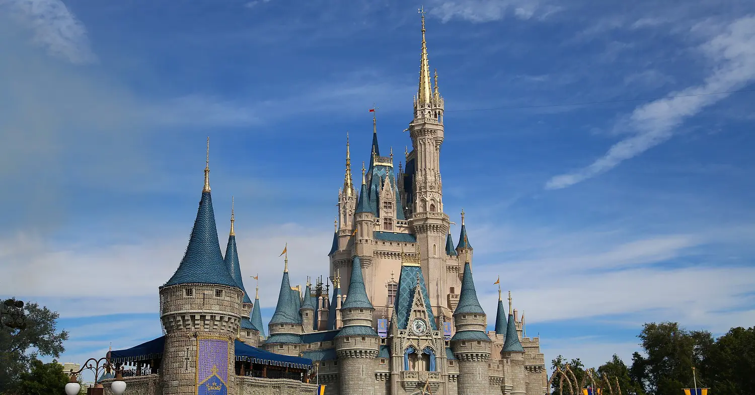 Cinderella Castle im Magic Kingdom aus der Nähe fotografiert. 