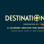 Werbeplakat zur Destination D23 mit Mickey Mouse am linken Rand