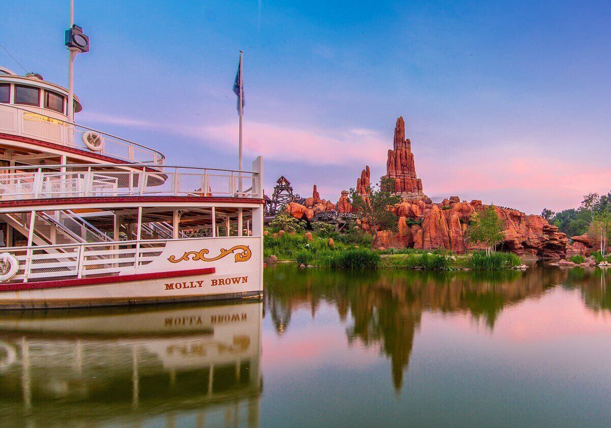 Thunder Mesa Riverboat Landing in Disneyland Paris