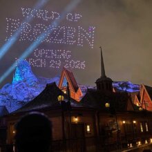 Frozen Eröffnungsdatum 29.3.2026 am Himmel über dem Nordberg