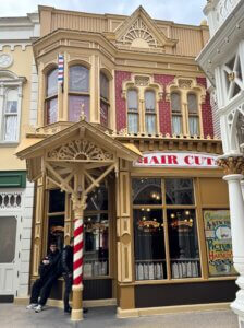 Dapper Dan's Haircuts Eingang