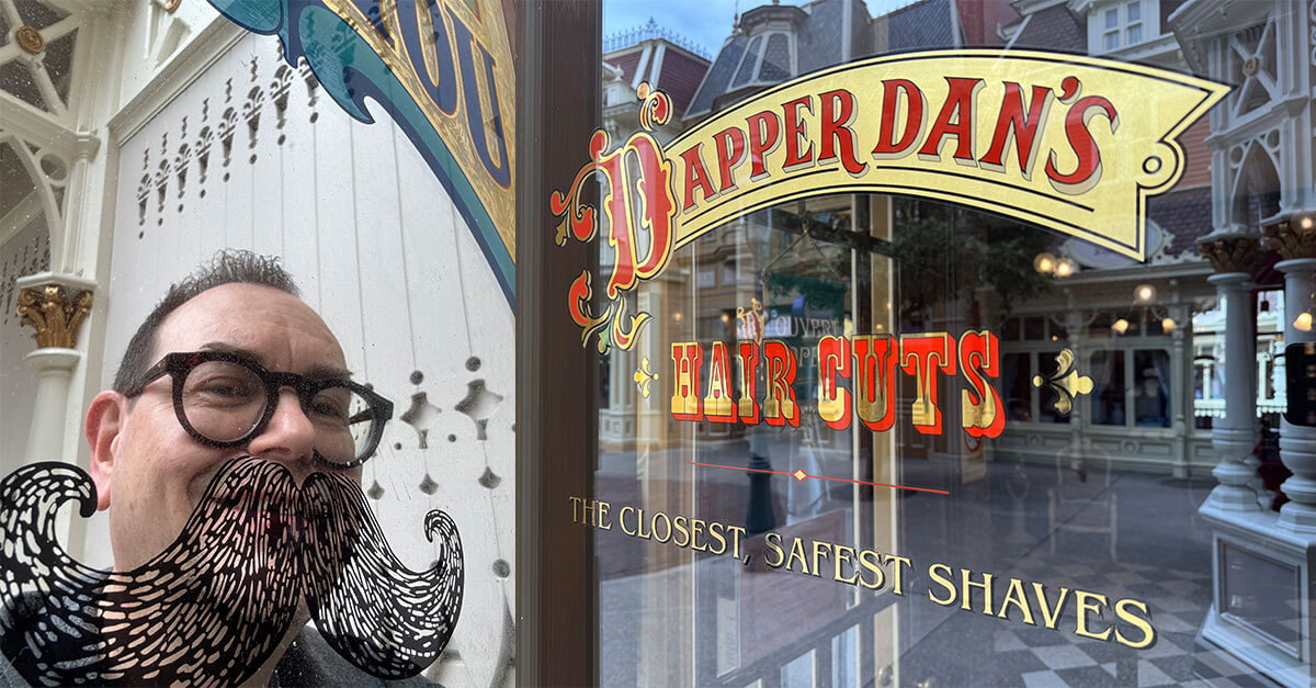 Ein Blick in den Spiegel bei Dapper Dan's Hair Cuts