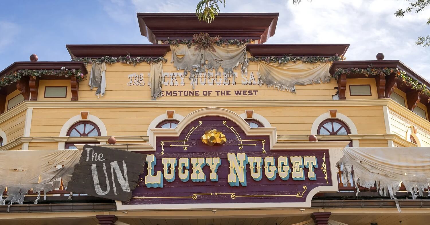 The Unlucky Nugget Blick auf die Fassade des Unlucky Nugget Saloon in Disneyland Paris